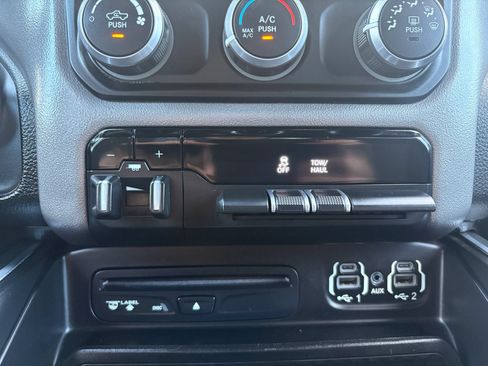 Used 2019 RAM 1500 Big Horn AWD/4WD image 29