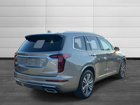 Used 2022 Cadillac XT6 Premium Luxury FWD image 5