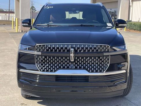 New 2025 Lincoln Navigator L Reserve image 8