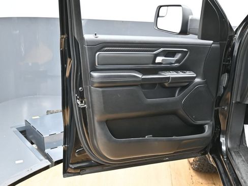 Used 2025 RAM 1500 Big Horn AWD/4WD image 38