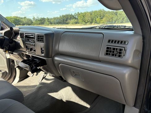 Used 2004 Ford F250 XLT RWD image 41