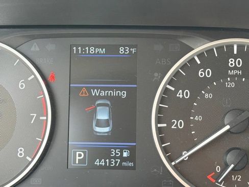 Used 2024 Nissan Sentra S FWD image 30