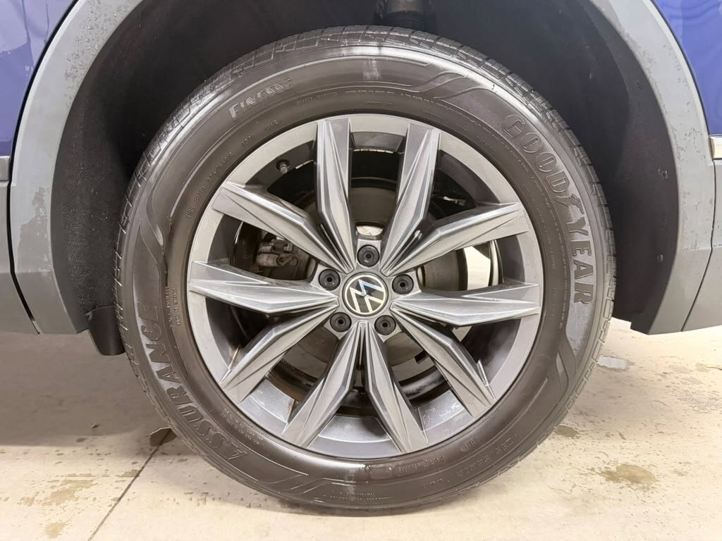 Used 2023 Volkswagen Tiguan SE FWD image 21