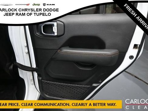 Used 2021 Jeep Gladiator Mojave AWD/4WD image 32