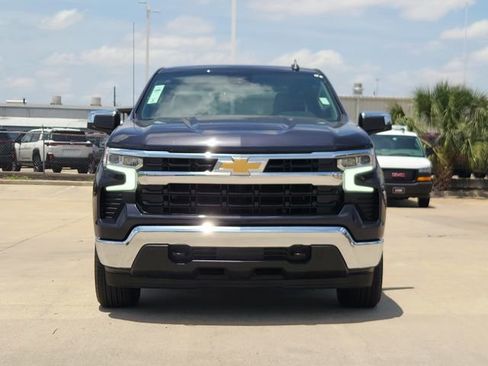 Used 2024 Chevrolet Silverado 1500 LT AWD/4WD image 2