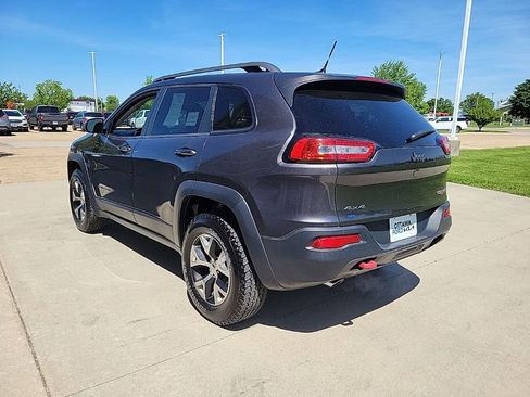 Used 2015 Jeep Cherokee Trailhawk w/ Comfort/Convenience Group AWD/4WD image 7