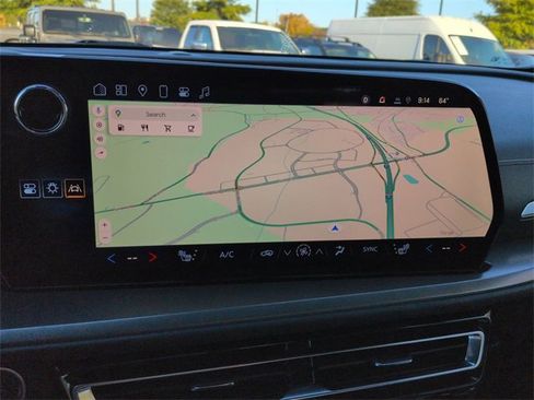 Used 2025 Chevrolet Traverse LT image 22