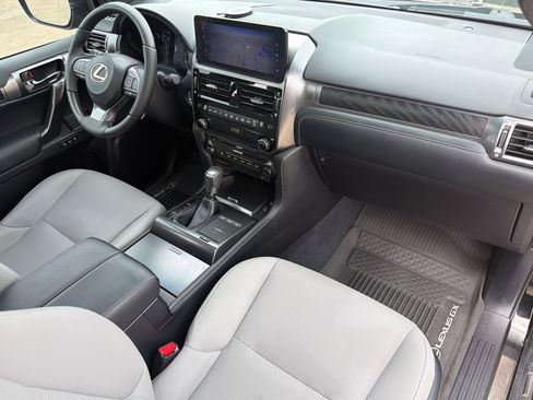 Used 2023 Lexus GX 460 w/ Black Line Special Edition AWD/4WD image 28