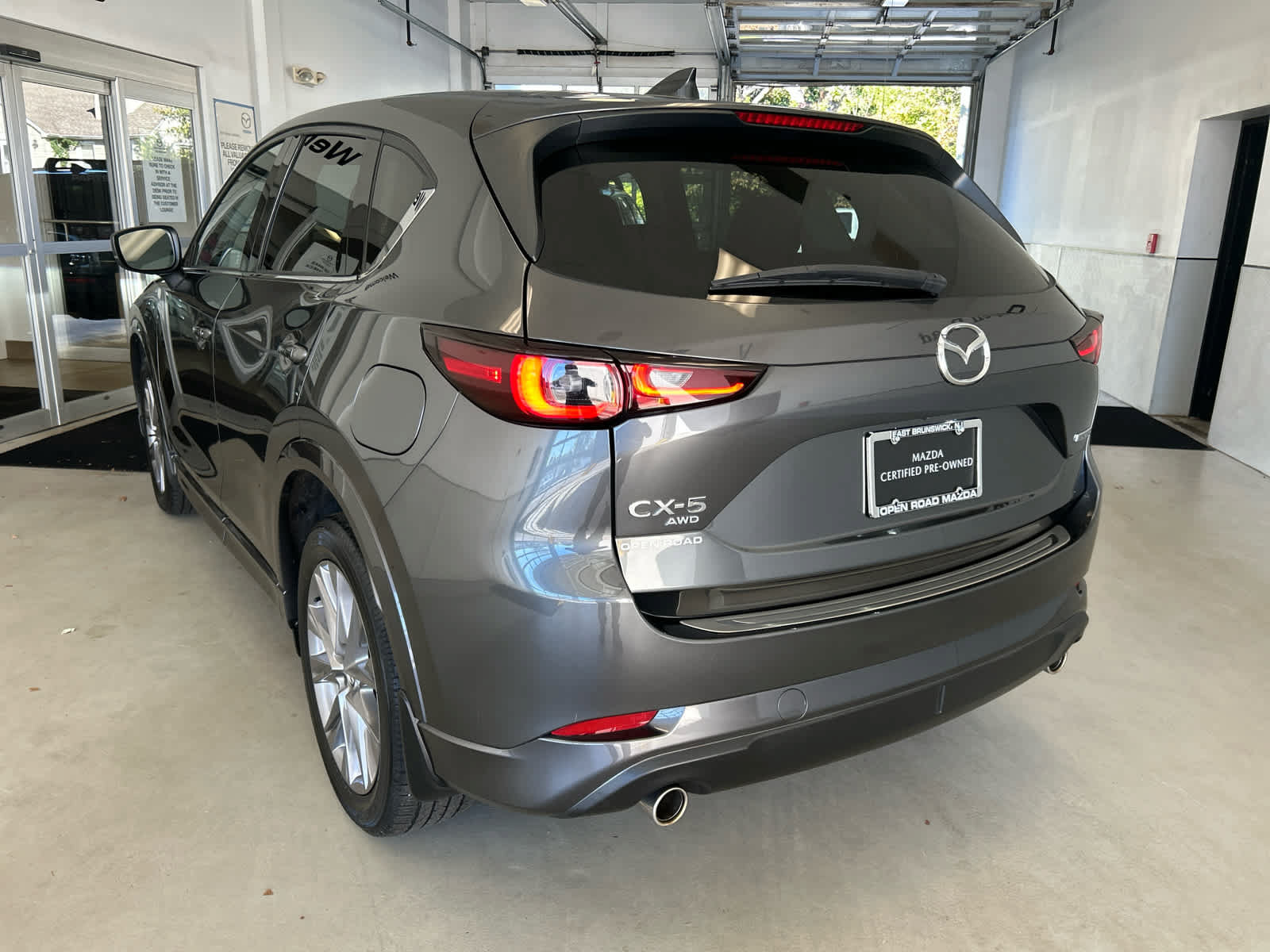 Certified 2024 MAZDA CX-5 AWD 2.5 S w/ Premium Plus Pkg image 4