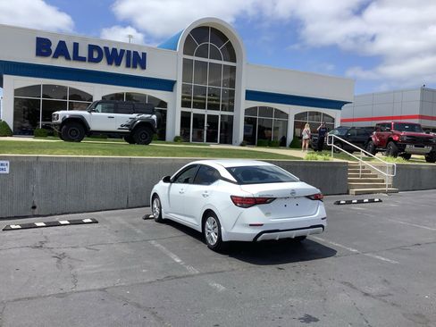 Used 2020 Nissan Sentra S FWD image 5