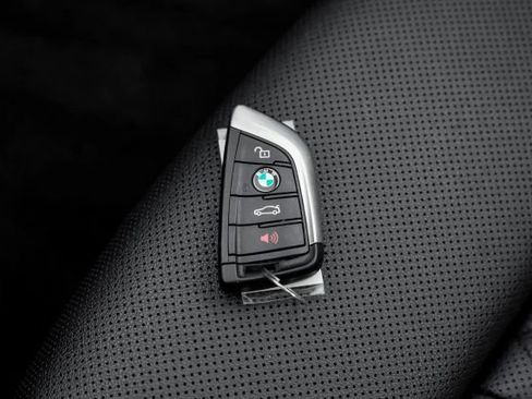 Used 2023 BMW 530e image 67