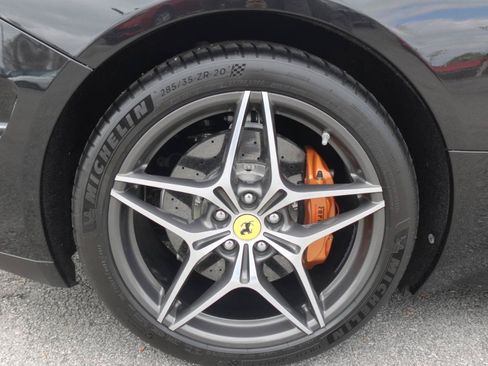 Used 2015 Ferrari California T RWD image 21