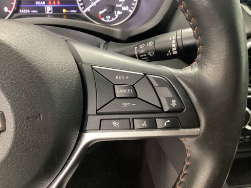 Used 2024 Nissan Sentra SR w/ SR Premium Package FWD image 20