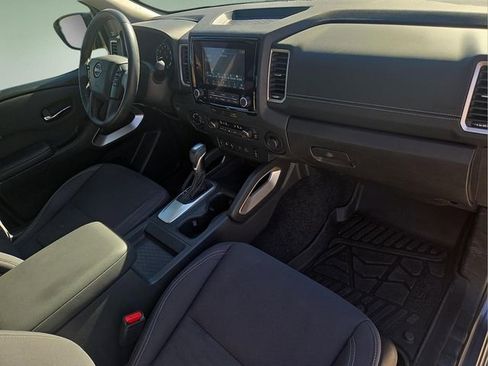 Used 2024 Nissan Frontier SV w/ SV Convenience Package image 12