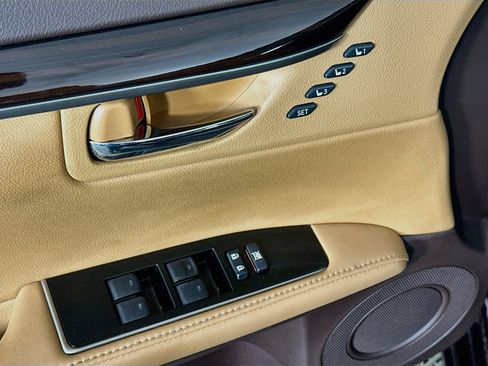 Used 2017 Lexus ES 350 w/ Premium Package FWD image 15