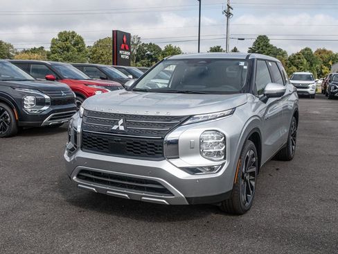 New 2024 Mitsubishi Outlander 4WD Plug-In Hybrid image 5
