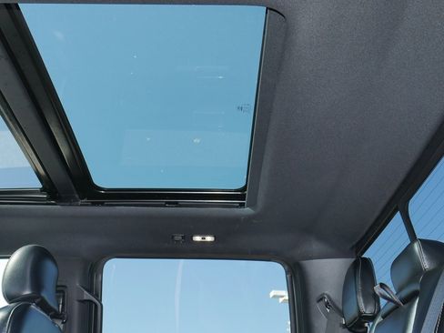 Used 2015 Ford F150 Lariat image 32