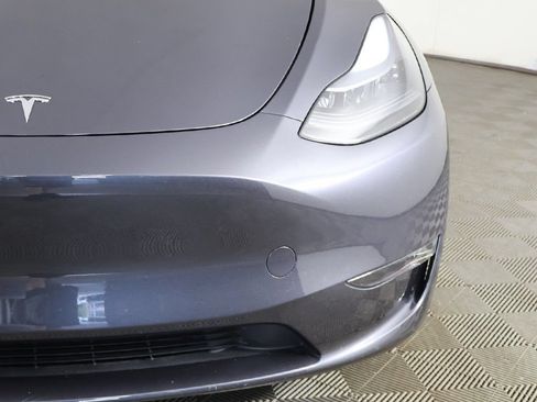 Used 2025 Tesla Model Y Long Range AWD/4WD image 18