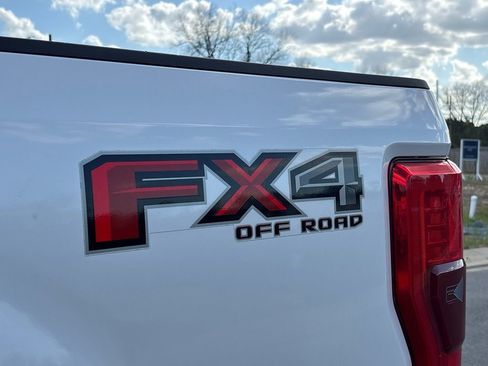 Used 2017 Ford F350 Platinum w/ Platinum Ultimate Package AWD/4WD image 11