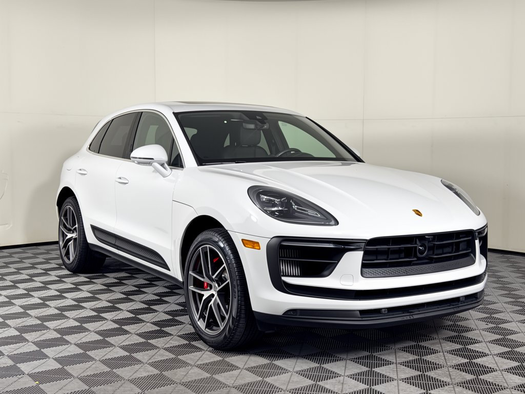 Certified 2022 Porsche Macan S AWD/4WD image 8