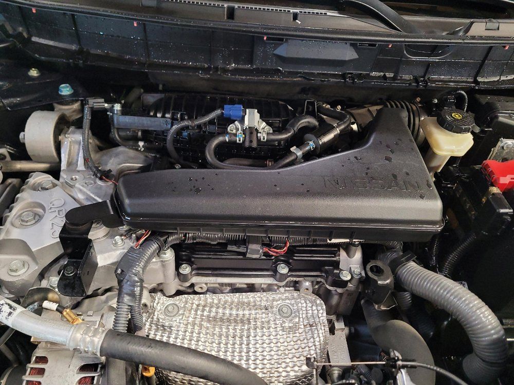 Used 2020 Nissan Rogue S FWD image 30
