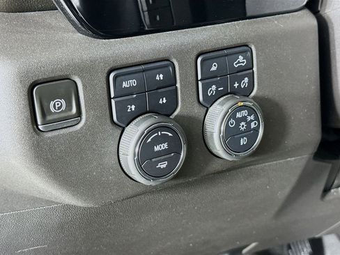 Used 2022 Chevrolet Silverado 1500 ZR2 AWD/4WD image 12