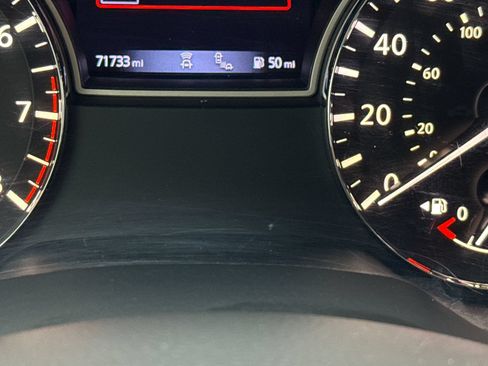Used 2020 Nissan Pathfinder SV FWD image 23