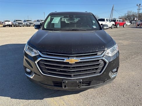 Used 2020 Chevrolet Traverse LT w/ LT Premium Package image 2