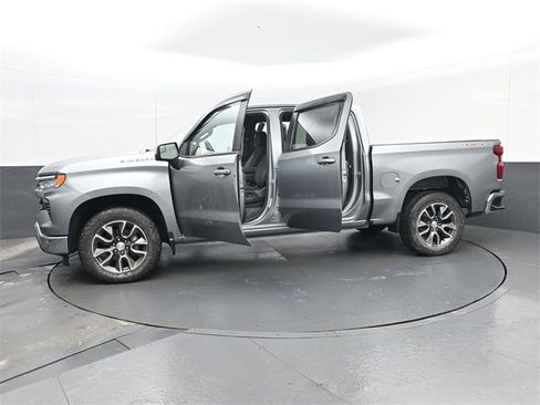Used 2023 Chevrolet Silverado 1500 LT image 28