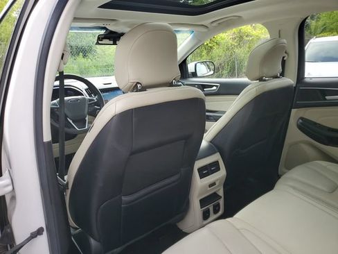 Used 2016 Ford Edge Titanium w/ Equipment Group 302A AWD/4WD image 10