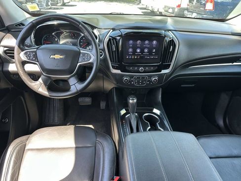 Used 2020 Chevrolet Traverse LT w/ Driver Confidence II Package AWD/4WD image 12