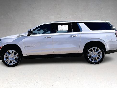 Used 2021 Chevrolet Suburban High Country image 3