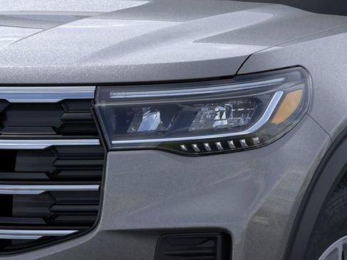 New 2026 Ford Explorer Active RWD image 19