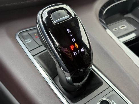 Certified 2023 Cadillac Escalade ESV V AWD/4WD image 30