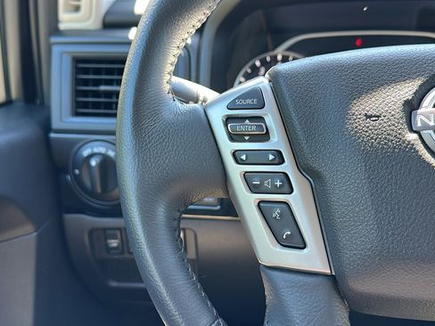 Used 2024 Nissan Titan SV w/ SV Convenience Package image 16