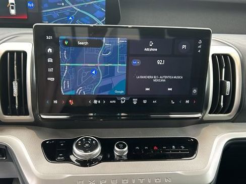 Certified 2025 Ford Expedition Active image 22