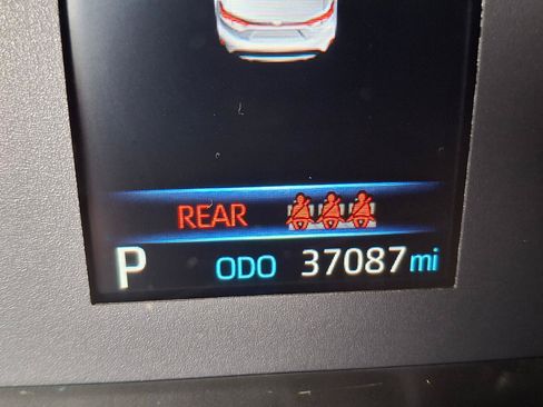 Used 2023 Toyota Corolla LE FWD image 15