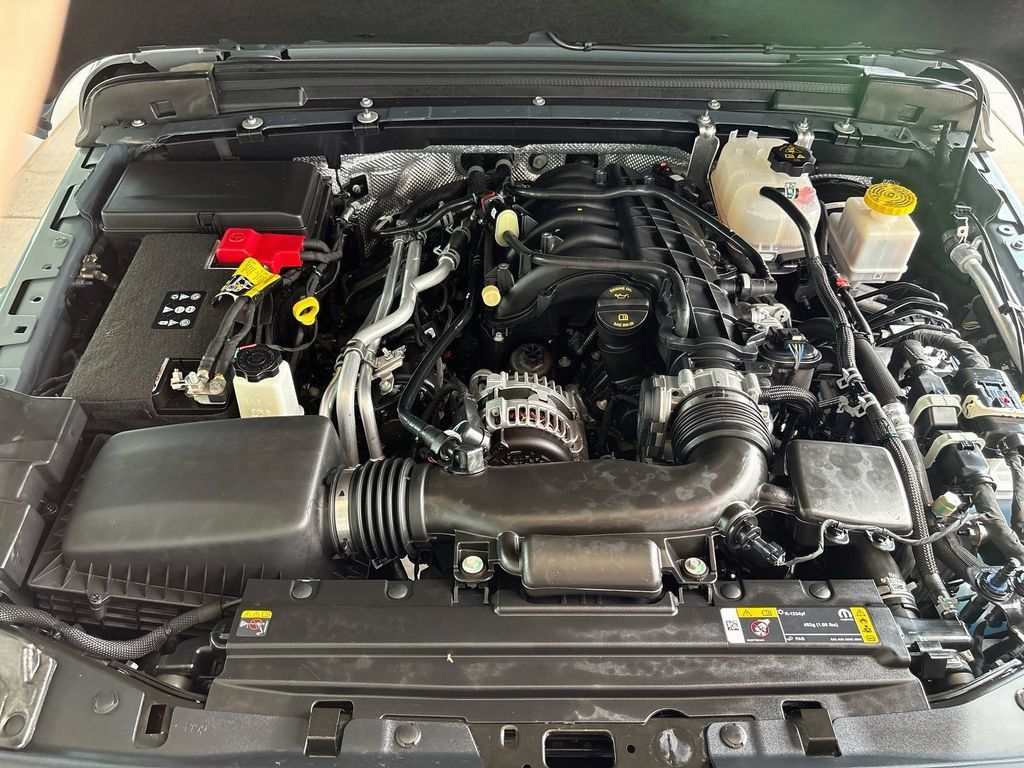 Used 2025 Jeep Gladiator Sport AWD/4WD image 28