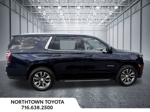 Used 2022 Chevrolet Tahoe LT w/ Luxury Package AWD/4WD image 4