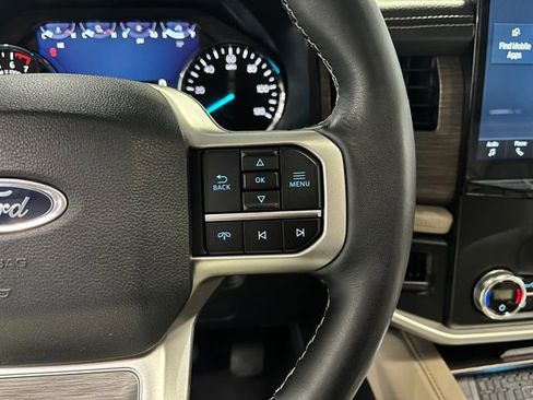 Used 2024 Ford Expedition Max Limited image 19
