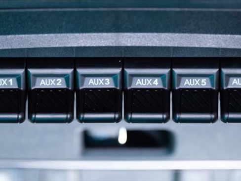 Used 2025 Ford F150 Lariat w/ Equipment Group 501A Mid image 40