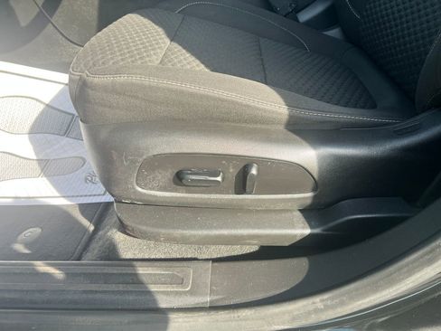 Used 2019 GMC Acadia SLE w/ Driver Alert Package I image 16