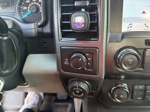 Used 2019 Ford F150 XLT w/ Equipment Group 302A Luxury image 11