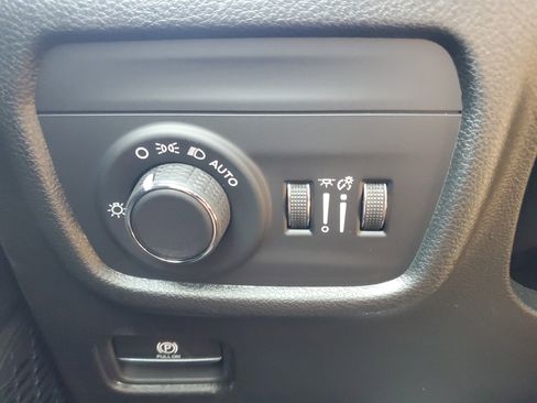 New 2025 Jeep Grand Cherokee Laredo image 19