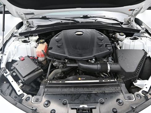 Used 2023 Chevrolet Camaro LT image 5