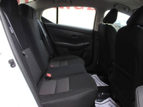 Used 2025 Nissan Sentra SV FWD image 11