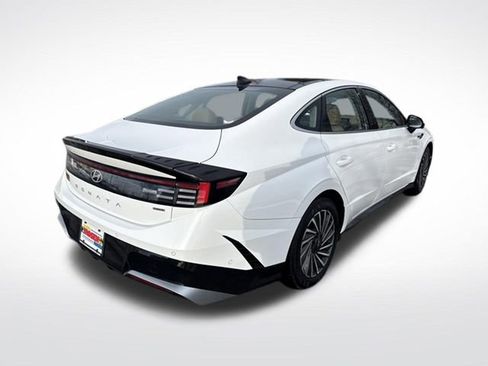Certified 2025 Hyundai Sonata Limited image 5