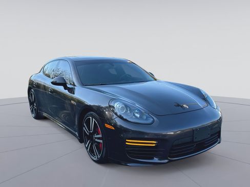 Used 2015 Porsche Panamera GTS image 1