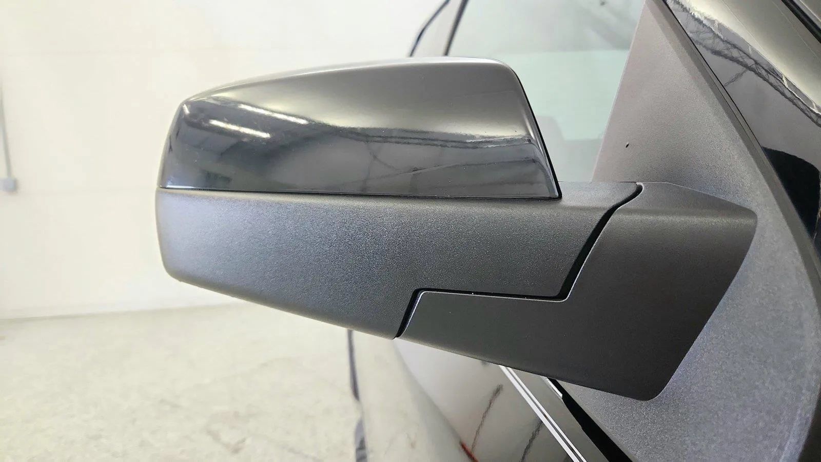 Used 2017 Chevrolet Silverado 1500 LT w/ Midnight Edition AWD/4WD image 35