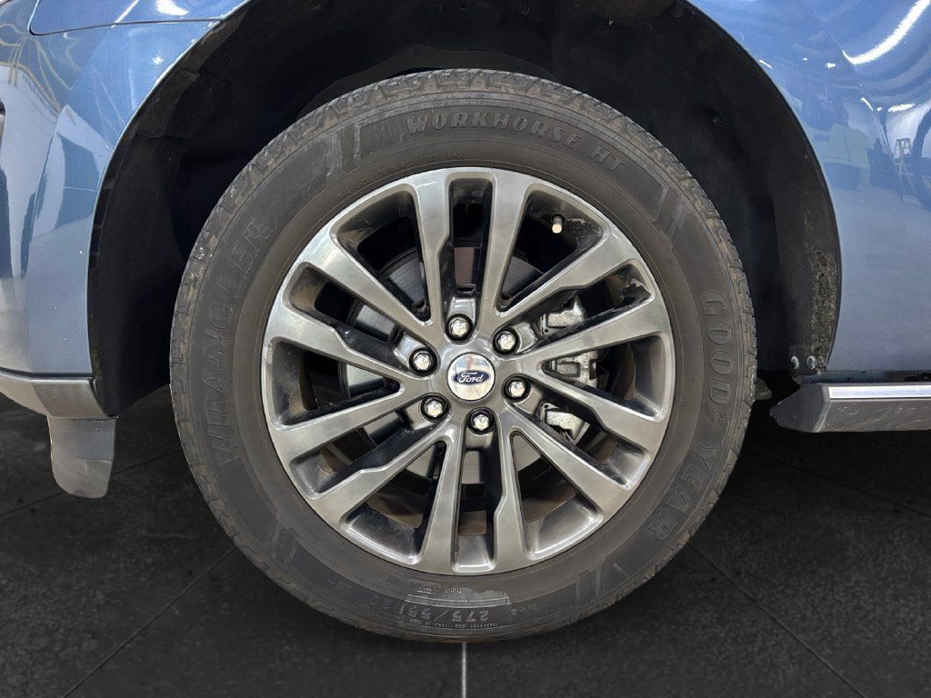 Used 2020 Ford Expedition Limited w/ Equipment Group 301A AWD/4WD image 9